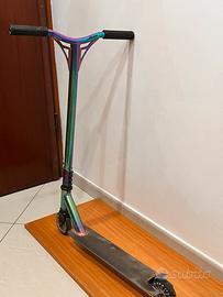 Monopattino freestyle/stunt scooter