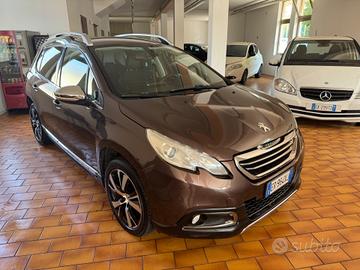 Peugeot 2008 1.6 e-HDi OK NEO GANCIO TRAINO