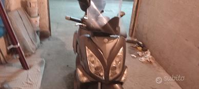 scooter benelli 