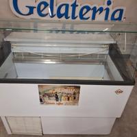 Vetrine espositiva per gelato