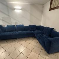 DIVANO blu angolare