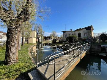 Villa di 132 m² con 4 locali e box auto a Rosasco
