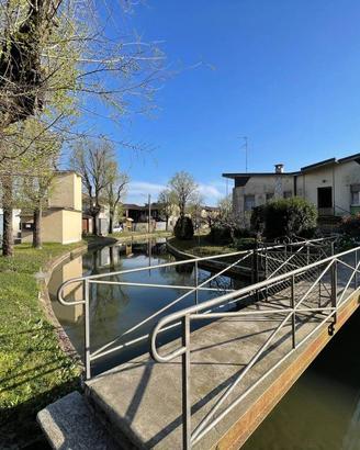 Villa di 132 m² con 4 locali e box auto a Rosasco