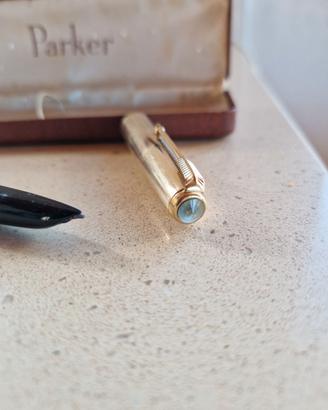 Penna stilografica Parker 51 in oro