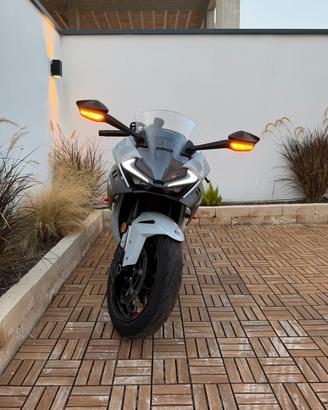 CFMOTO 675 SR-R PREZZO BOMBA