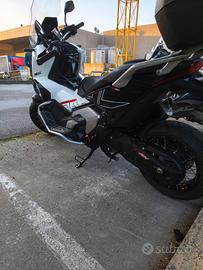 Honda adv 750