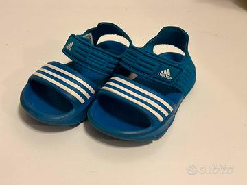 Sandali in gomma Adidas n°22