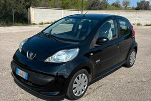 Peugeot 107 1.0 5p. Sweet Years neopatentati OK