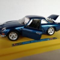Modello auto renault alpine burago