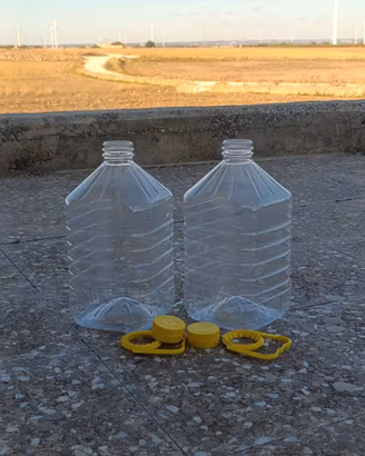 contenitori in plastica 25-30 pezzi 