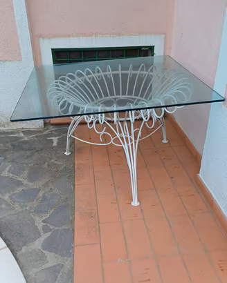 Tavolino in ferro battuto 