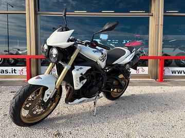 TRIUMPH STREET TRIPLE 675