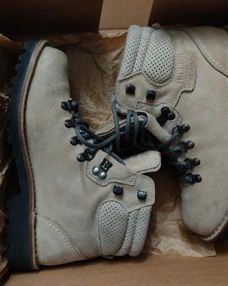 scarponi artigianali 