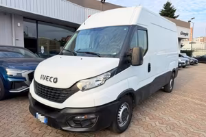 IVECO Daily 35S12 2.3 3520 HPT PL Cabinato
