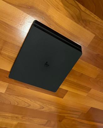 Ps4 500gb + volante + 2 giochi