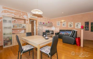 Trilocale con ascensore in zona Parco Amendola