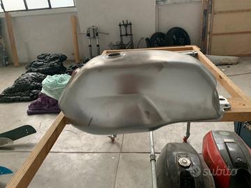 varie, carenature, serbatoi, Moto Guzzi