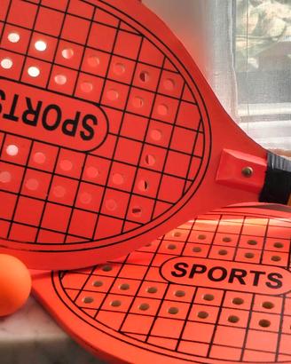 Racchette mare in legno per tennis da spiaggia.