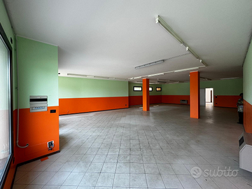 Locale commerciale ampia metratura