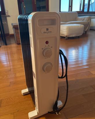 Radiatore a olio Electroline OFRE7F15M