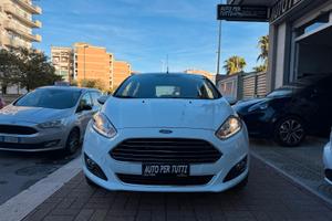 Ford Fiesta 1.5 TDCi 75CV 5 porte Titanium