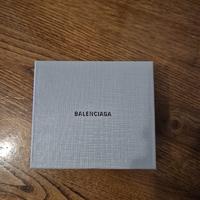 Cash AirPod Balenciaga