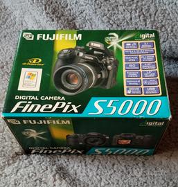 Digital camera Fujifilm S5000