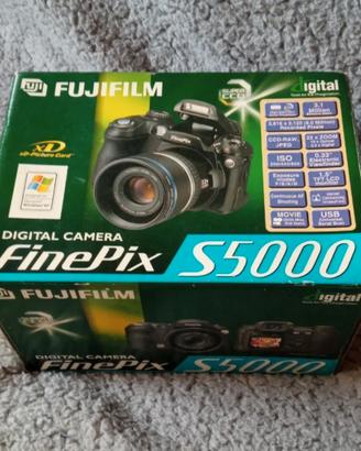 Digital camera Fujifilm S5000