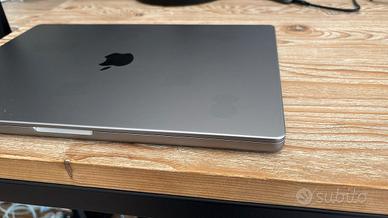 MacBook Pro 16 M1 Pro RAM 32Gb SSD 1Tb Grado B
