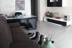Ampio locale arredato uso ufficio o studio Veglie