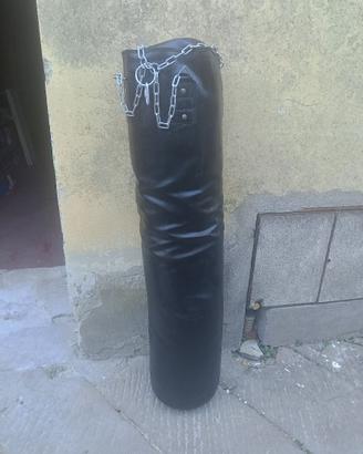Sacco boxe in pelle con staffa