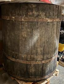 Tino in legno per vino