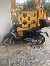 Aprilia scarabeo 250