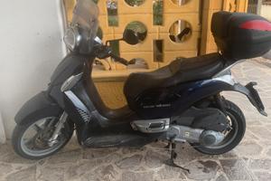 Aprilia scarabeo 250