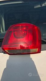 Faro posteriore Polo 