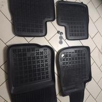 Tappetini in gomma per Peugeot 208/20008