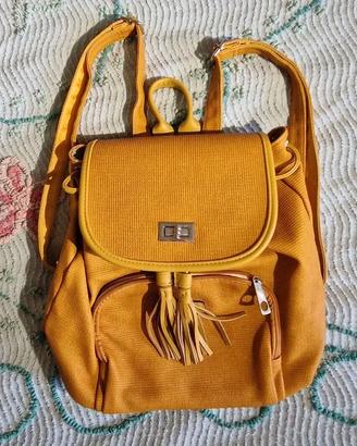 zaino giallo di carpisa