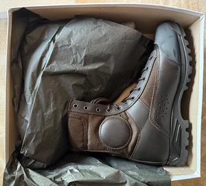 Anfibi militari taglia 45