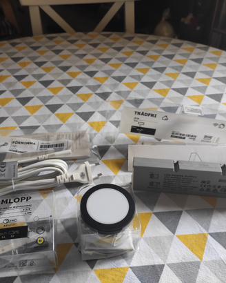 Faretto a LED per vetrinetta e per mobili