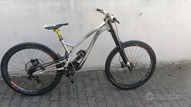 commencal supreme DH v4.2  tg L