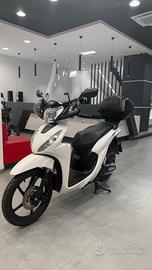 Honda Vision 110 Bauletto e Parabrezza