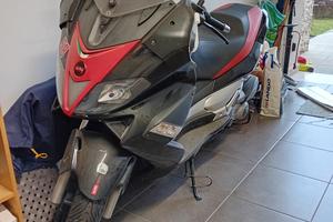 scooter aprilia srmax 300 2011