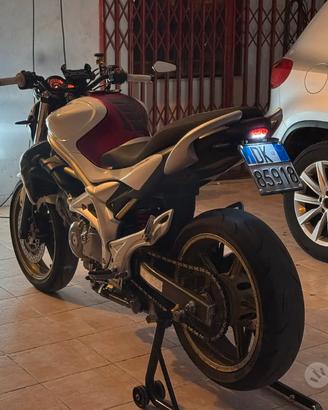 suzuki gladius 650 guidabile con A2