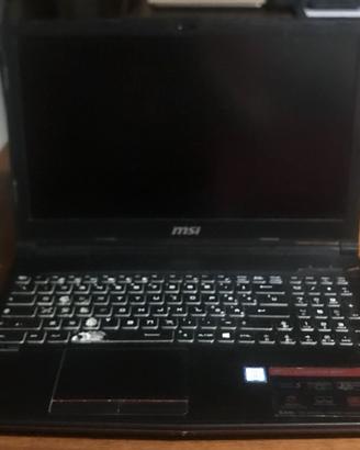 Laptop gaming MSI GP63 leopard 8RF usato
