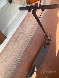 Monopattino elettrico riceel