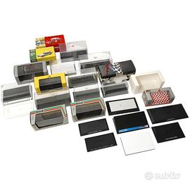 1/43 Lotto basi, teche, vetrinette, scatole auto