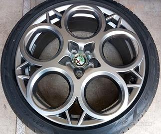 Cerchi in lega 20" Alfa TONALE con pneumatici