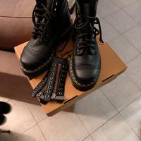 Anfibi dr. Martens come nuovi tg.37