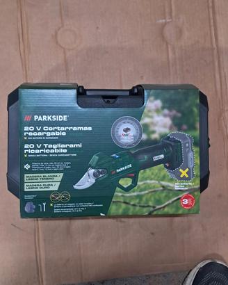 forbice tagliarami da potatura Parkside a batteria