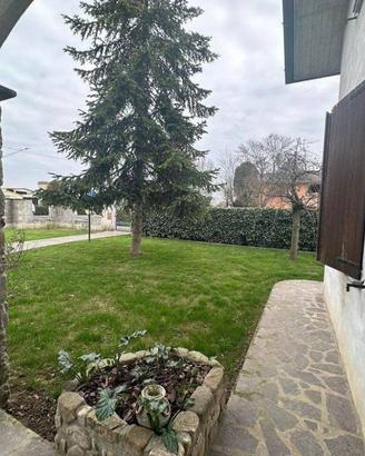 Villa di 130 m² con più di 5 locali a Stradella